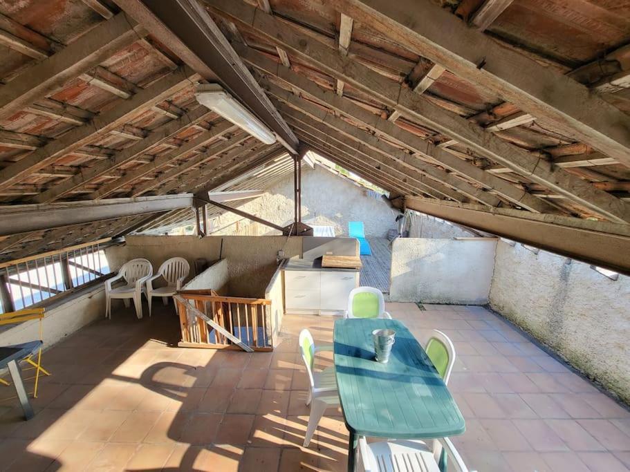 Maison 3 Chambres Avec Piscine Couverte Lespignan Exterior foto