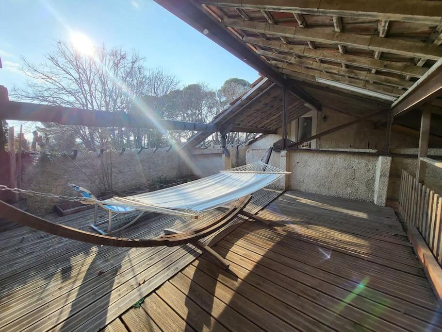 Maison 3 Chambres Avec Piscine Couverte Lespignan Exterior foto